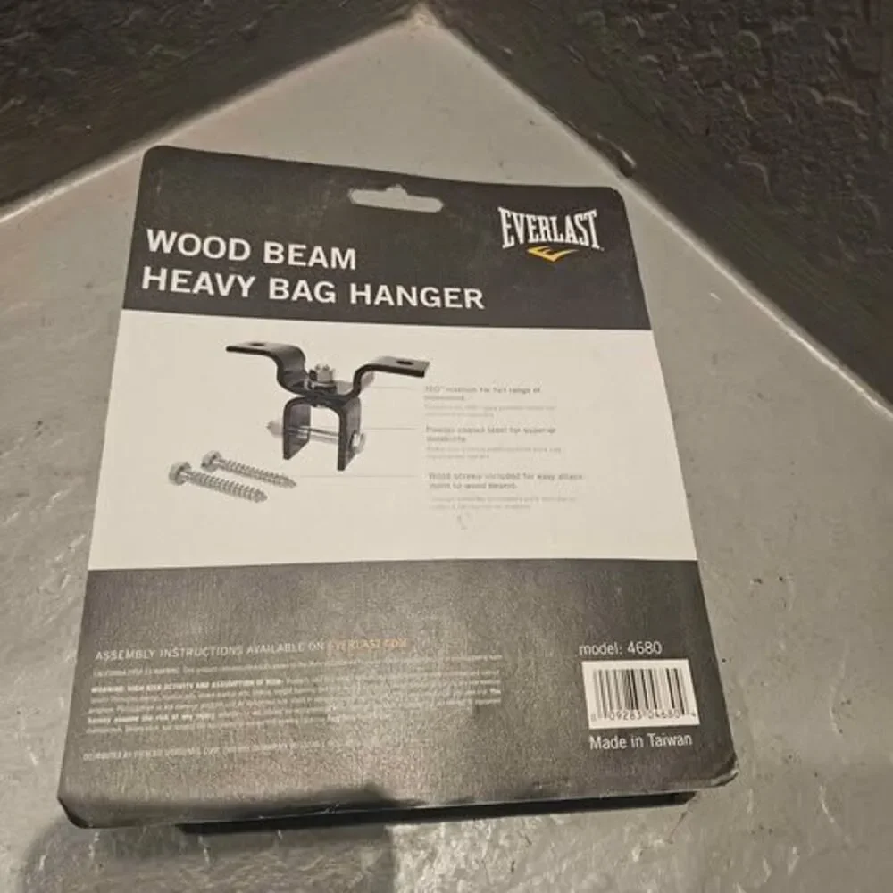 Everlast Wood Beam Heavy Bag Hanger
